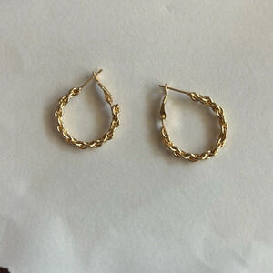 3/$20 Gold Tone Thin Twisted Circular Hoop Stud Clip Earrings 1” Pierced